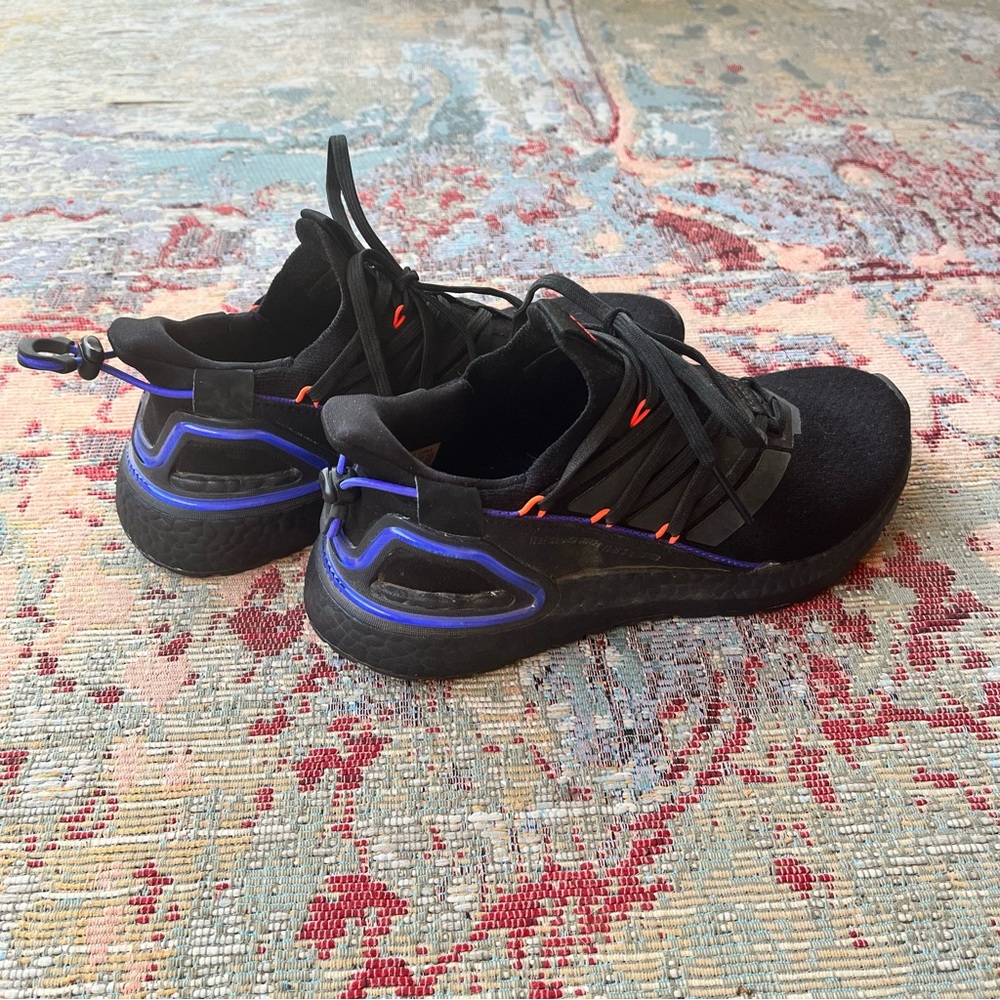 Adidas UltraBoost Black Women’s 6.5
